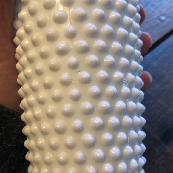 SOLD ON OFFERUP White Milk glass 🌹 flower vase - Picture 6 of 8